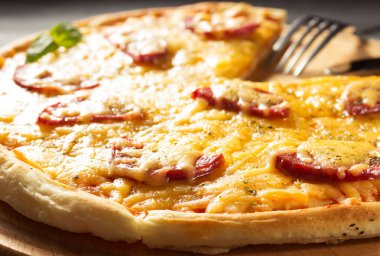 ahşap, biberli pizza