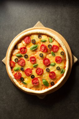 siyah arka plan, İtalyan pizza