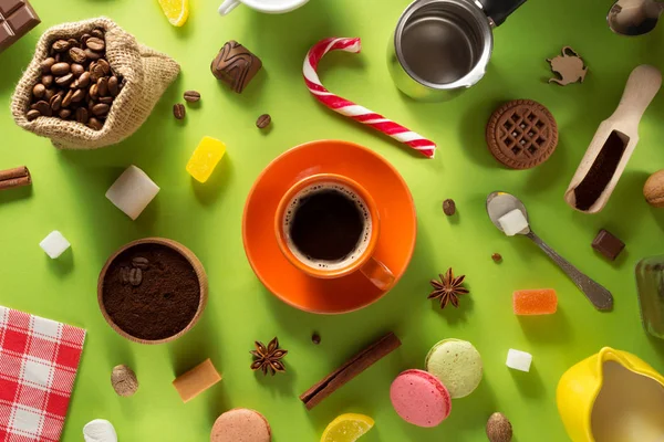 Kahve fincanı ve fasulye