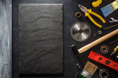 İşçiler araçları ve aletleri 