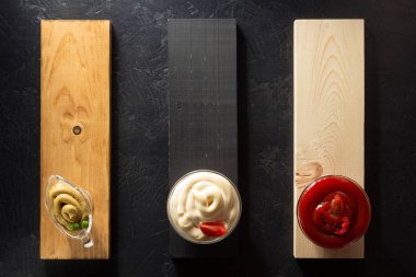 Domates Sos, mayonez, hardal kase