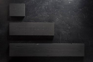 ahşap tahta at siyah arka plan