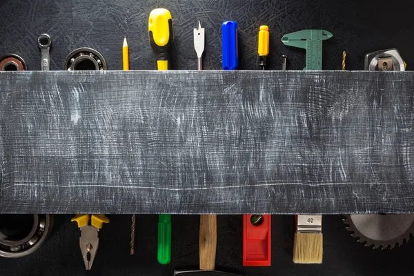 Herramientas e instrumentos sobre negro —  Fotos de Stock