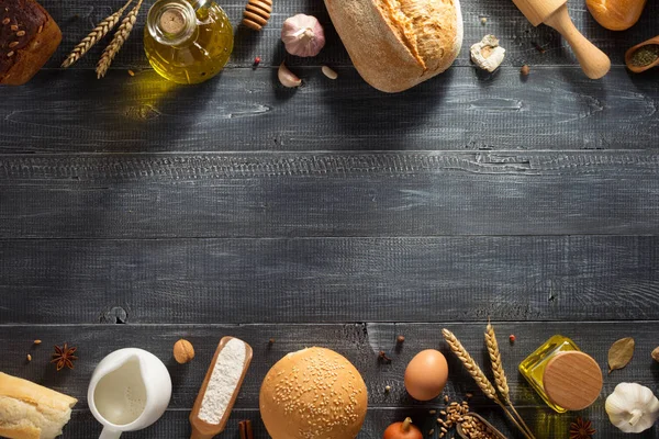 Brood- en banketsector producten op hout — Stockfoto