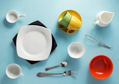 farklı mutfak eşyaları bileşimi