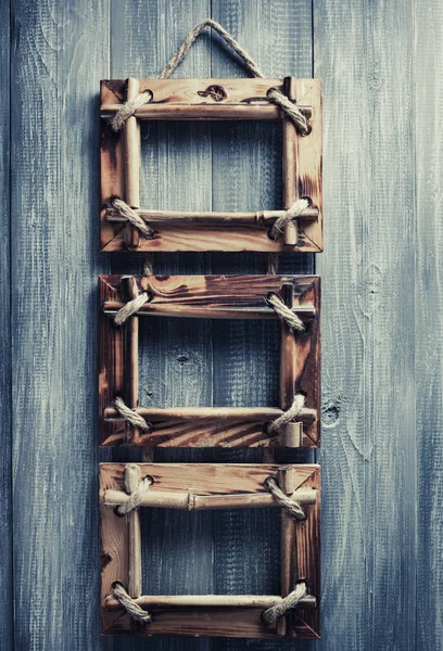 Fotorahmen auf Holz — Stockfoto