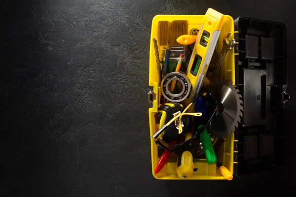Herramientas e instrumentos en caja de herramientas — Foto de Stock
