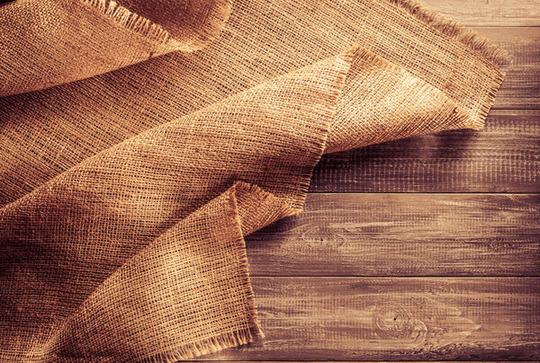 мешковина гессенский мешок на древесине
