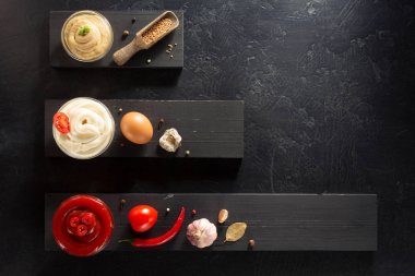 Domates Sos, mayonez, hardal kase