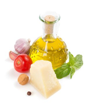 pesto sosu malzemeler arka plan beyaz