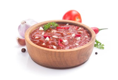 Teknede beyaz sos domates sosu 