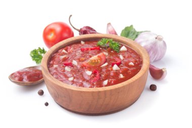 Teknede beyaz sos domates sosu 