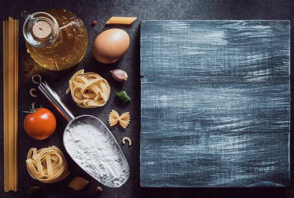 Pasta e ingrediente alimentario — Foto de Stock