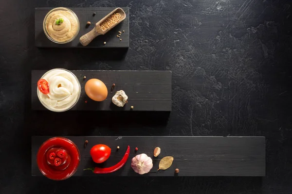 Domates Sos, mayonez, hardal kase