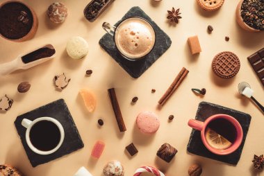 kahve fincanı ve fasulye kağıt yönü 