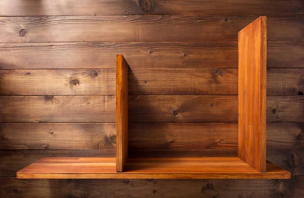 木製の背景の壁の棚 — ストック写真