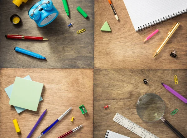 Schoolbenodigdheden bij houten achtergrond — Stockfoto