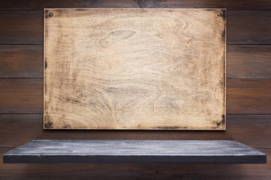 tahta isim levhası ya da tabela