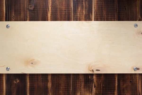 Placa de identificação ou sinal de parede no fundo de madeira — Fotografia de Stock