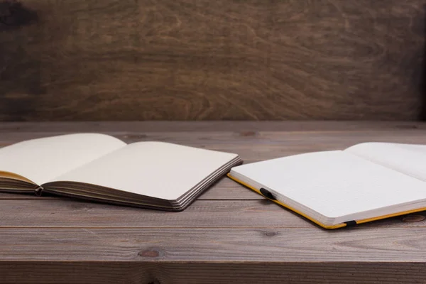 Notitieblok Papieren Notitieblok Aan Houten Tafel Achtergrond Tafel — Stockfoto