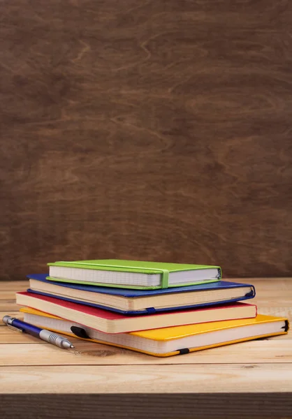 Notitieblok Papieren Notitieblok Aan Houten Tafel Achtergrond Tafel — Stockfoto