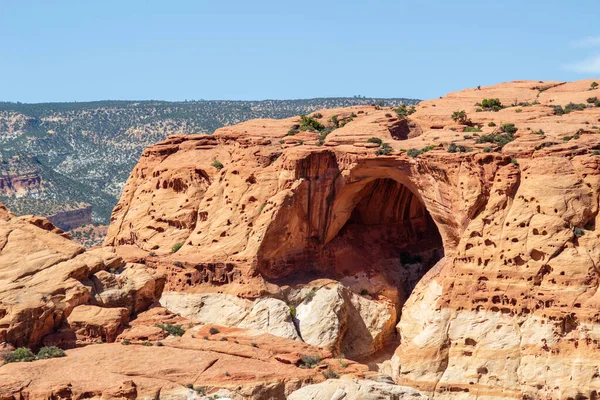 Cassidy Kemeri 'nin Capitol Resif Ulusal Parkı' ndaki panoramik görüntüsü. Utah, Usa.