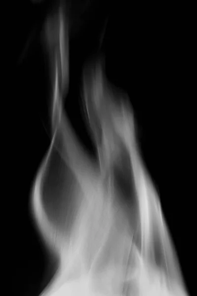 Fumée du feu sur fond sombre pour recouvrir l'image, billette — Photo
