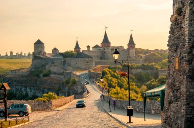 Kamyanets-Podilsky Ukrayna. Yaz 2015 kale görünümü 