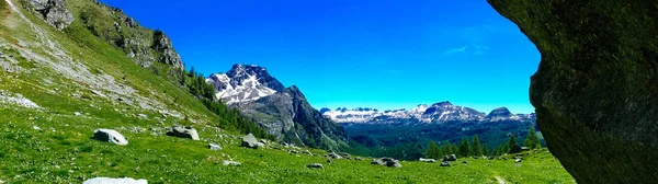 Panorama de montanha no verão Alpe Devero — Fotografia de Stock
