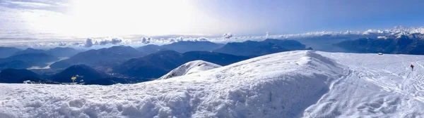 dağının panoramik fotoğraf peyzaj mount Lema, karlı tepe zekâ