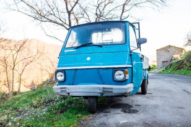 Goril arabası, İtalya kırsalları, Ligurian dağları, Imperia, İtalya için tipik bir ulaşım aracı.