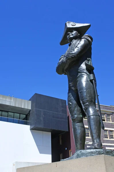 Estatua del Capitán Bligh en las rocas en Sydney Australia — Foto de Stock