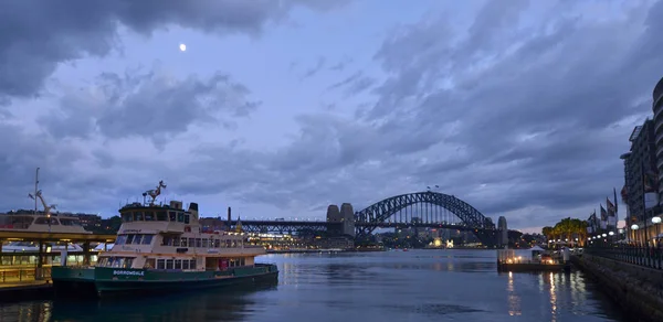 Cityscape of Sydney Circular Quay at dusk Sydney New South Wales — Stock Photo, Image