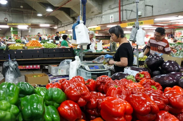 Människor shopping i Paddys marknader Sydney nya södra Wales Austra — Stockfoto