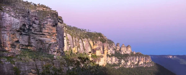 Vue panoramique du paysage de la formation rocheuse des Trois Sœurs à — Photo