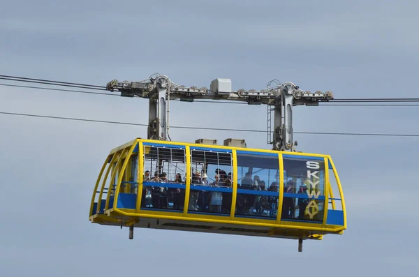 Katoomba-Skyway fährt durch die Schlucht über dem Katoom — Stockfoto