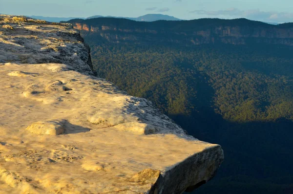 Paisagem de Lincoln Rock Lookout com Grose Valley ao nascer do sol — Fotografia de Stock