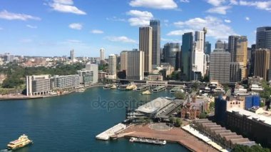 Feribot hava görünümünü Sydney Circular Quay girer