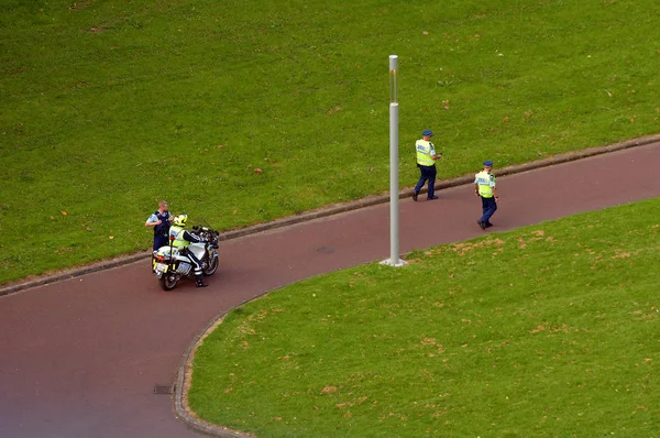 Neuseeländische Polizisten Patrouillieren Myers Park Mit Über 000 Mitarbeitern Ist — Stockfoto