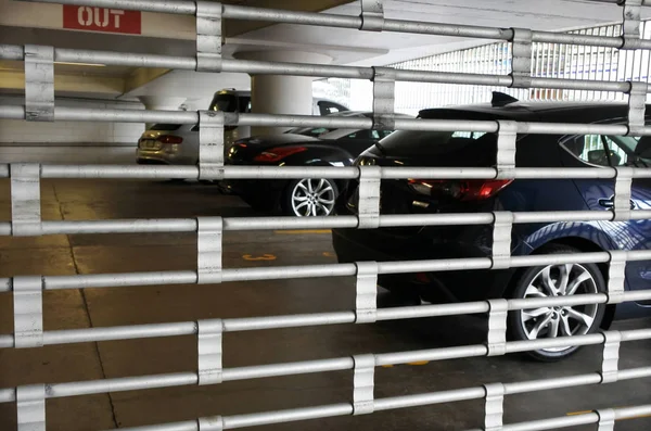 Beveiligde parking — Stockfoto