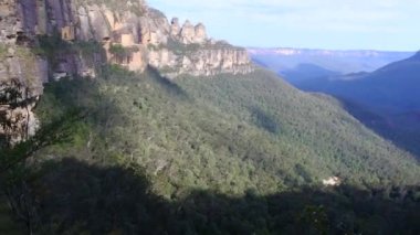 Üç kız kardeş Blue Mountains Avustralya manzara