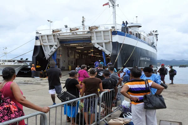 Suva Gennaio 2017 Imbarco Dei Passeggeri Sul Traghetto Inter Isola — Foto Stock