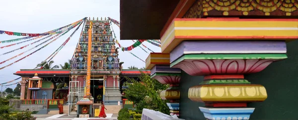 ナンディ 2017 Indo ナンディ フィジーでスリ シヴァ スブラマニアン ヒンドゥー寺院でフィジー女性崇拝者 それは南半球の最も大きいヒンズー教の寺院 — ストック写真
