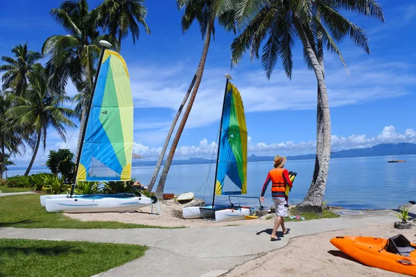 Turismo in vacanza vacanze di viaggio in località Tropicale in Fiji — Foto Stock