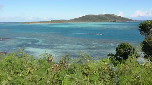 Aerial krajobraz jednego z Yasawa islandssunset — Wideo stockowe