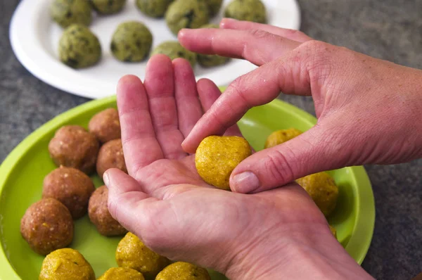 Pessach jüdisches Festtagsessen - Matzah-Bälle — Stockfoto