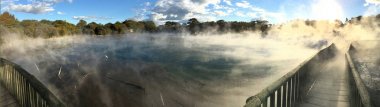 Rotorua Yeni Zelanda Kuirau Park'ta sıcak havuzları