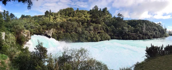 Хука водопад Табо в Новой Зеландии — стоковое фото