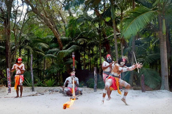 Espectáculo cultural aborigen en Queensland Australia — Foto de Stock