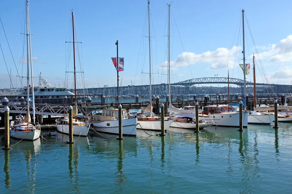 Auckland Harbour Bridge em Auckland Nova Zelândia — Fotografia de Stock